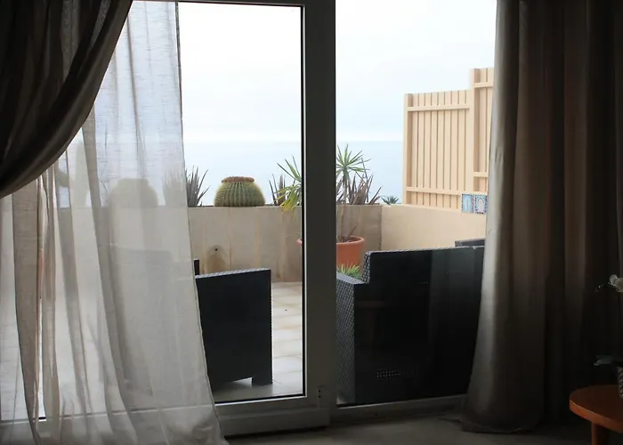 Frente Al Mar Radazul